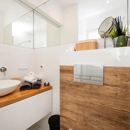 Apartman Business - Terrace, Parking, Workspace - By Rentujemy *