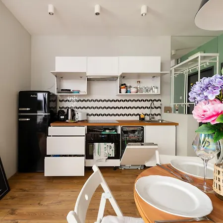 Apartman Business - Terrace, Parking, Workspace - By Rentujemy