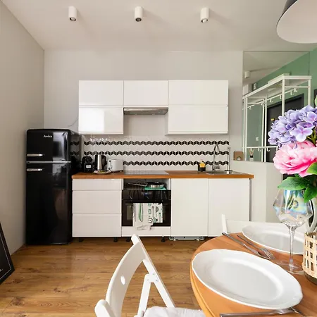 Business - Terrace, Parking, Workspace - By Rentujemy Łódź