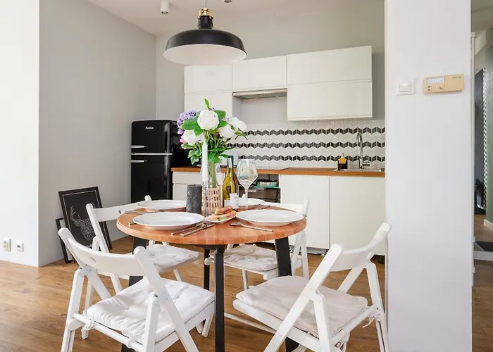 Business - Terrace, Parking, Workspace - By Rentujemy * 罗兹