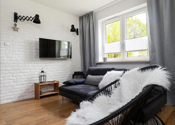 Business - Terrace, Parking, Workspace - By Rentujemy 公寓