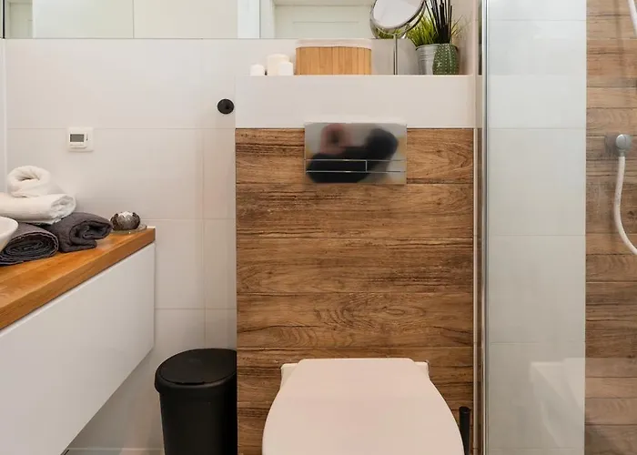 Business - Terrace, Parking, Workspace - By Rentujemy 公寓 罗兹