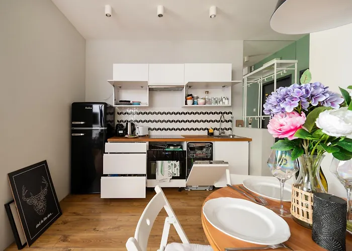 公寓 Business - Terrace, Parking, Workspace - By Rentujemy